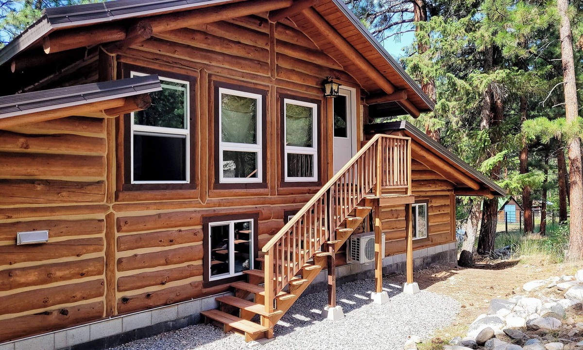 Medicine Hot Springs Apartment | Cozy studio in delightful North Fork surrounded by National Forest.