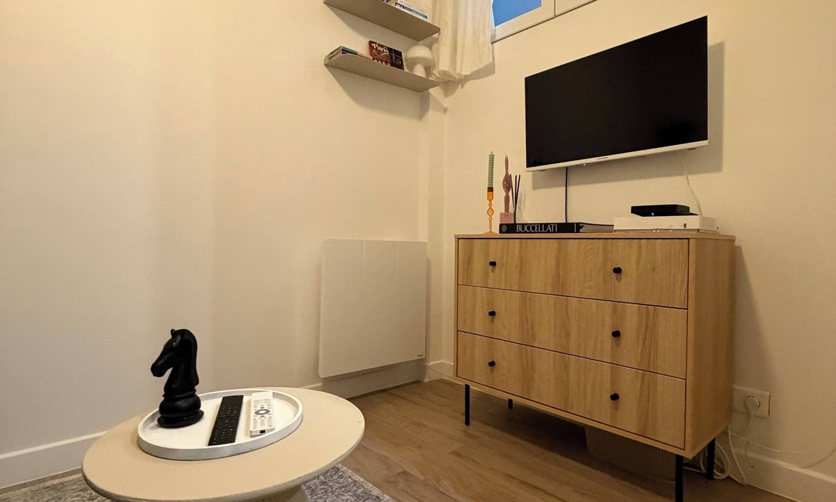 Paris City Center Apartment | Cozy studio in Paris perfect for your city getaway