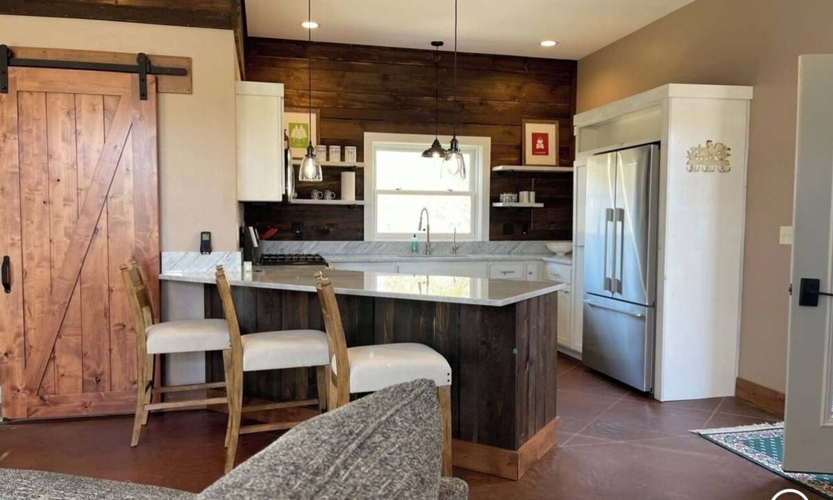 Grantsdale Apartment | Cozy studio in peaceful Hamilton with AC, WiFi