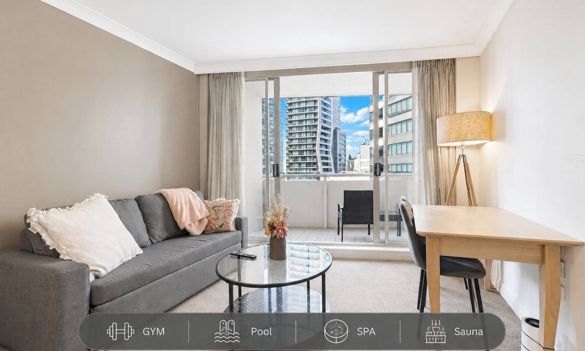 Chatswood Apartment | Cozy Studio with Gym and Pool Near Chatswood Station