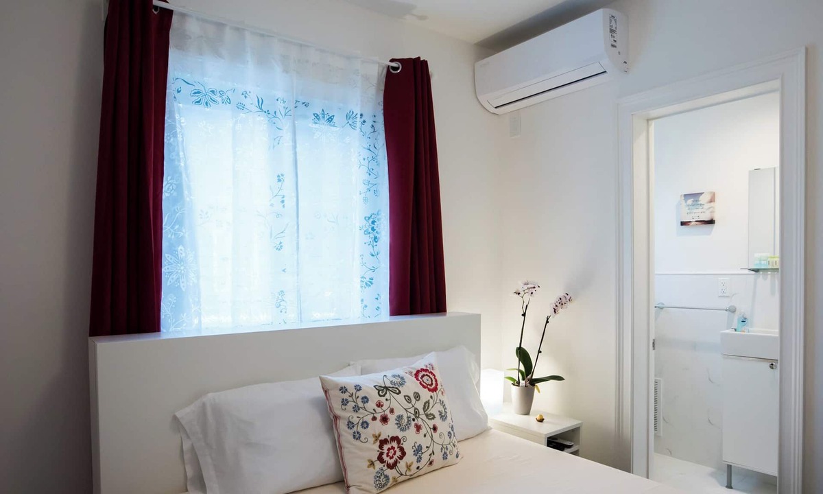 East Flushing Apartment | Cozy studio with Free Laundry, WiFi and AC in awesome Queens