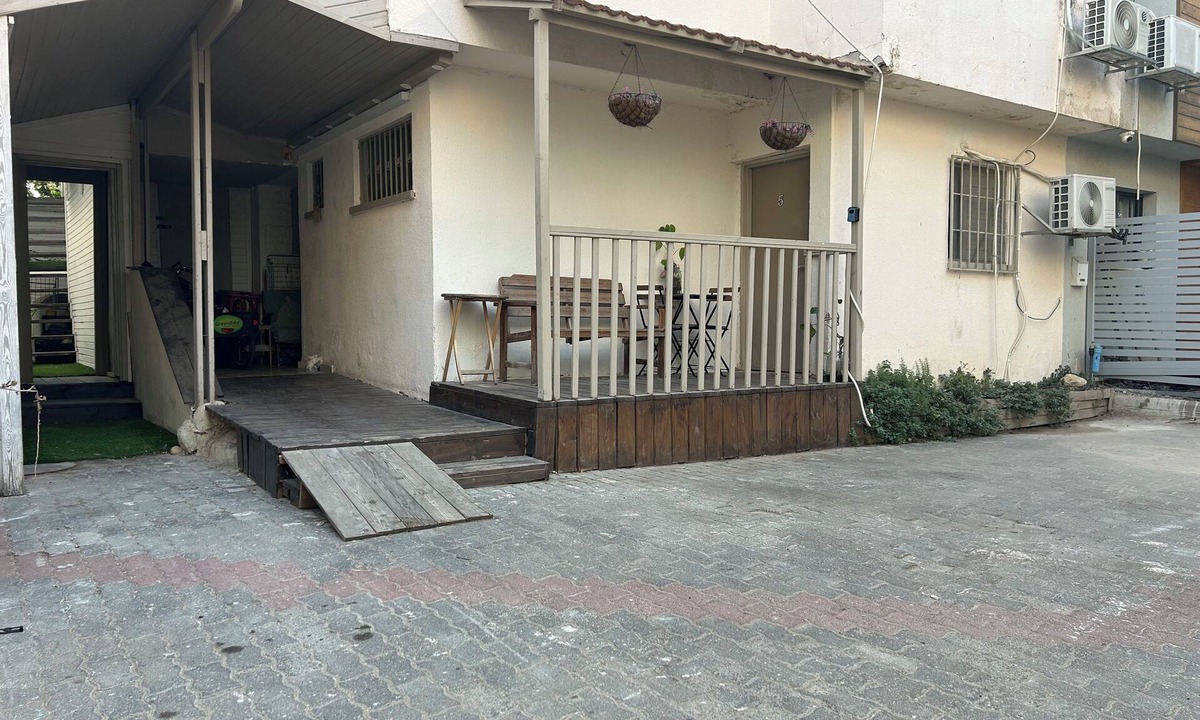 Herzliya Apartment | Cozy Studio with Terrace & Free Parking