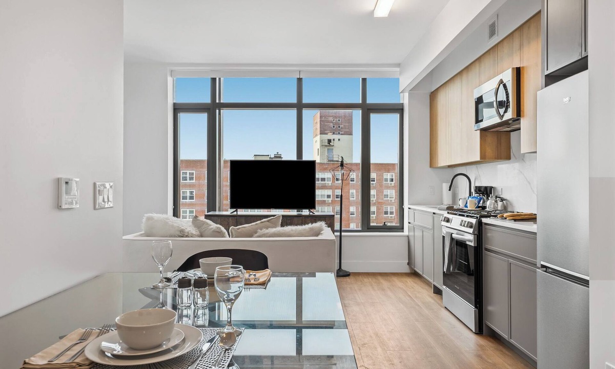 Bath Beach Apartment | Cozy studio with WiFi and AC in lovely Brooklyn
