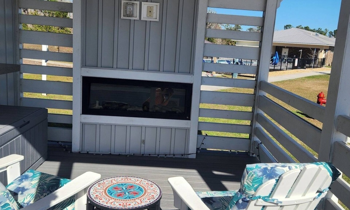 Northside House | Cozy Tiny Home near JAX airport and River City Marketplace