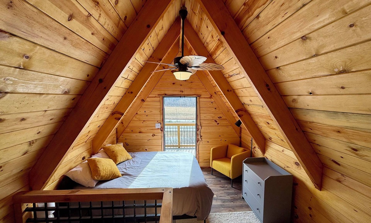 Stanton House | Cozy Tiny Home Retreat - Near RRG Hiking + Hot Tub