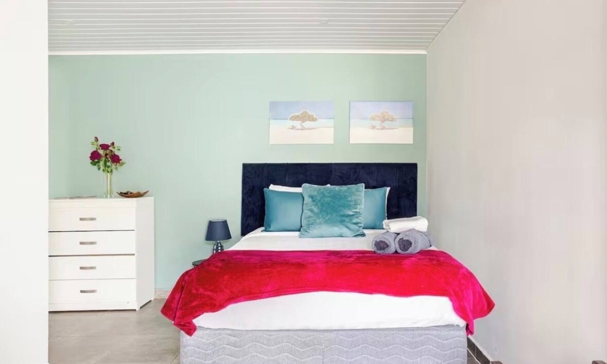 Oranjestad Apartment | Cozy Tiny Studio only a 5-minute Stroll to Reflexion Beach, perfect for relaxing