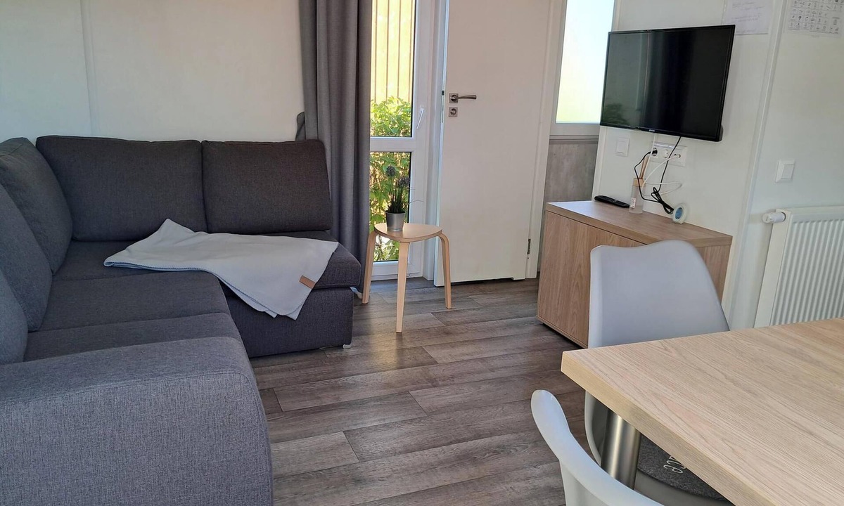Beilngries Apartment | Cozy Tinyhouse (25sqm) with sun terrace
