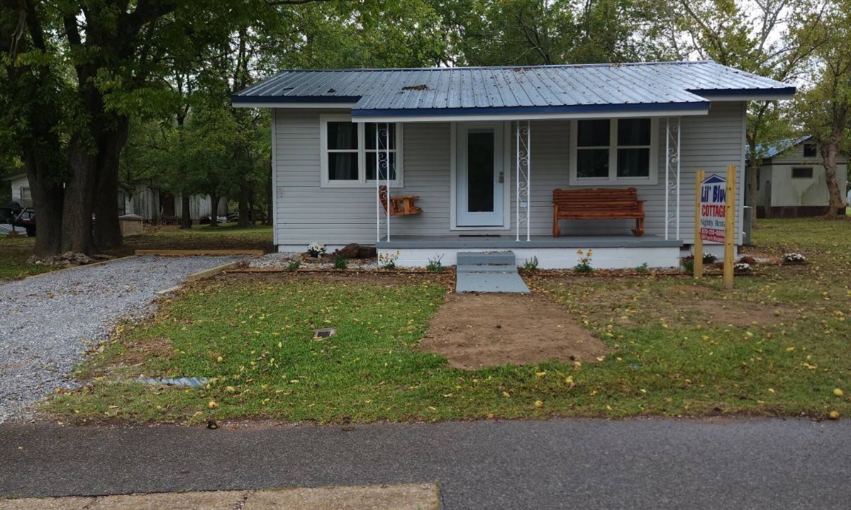 Mountain View Cottage | Cozy unique cottage home. Ready for you to enjoy all the Ozark Mountains offers.