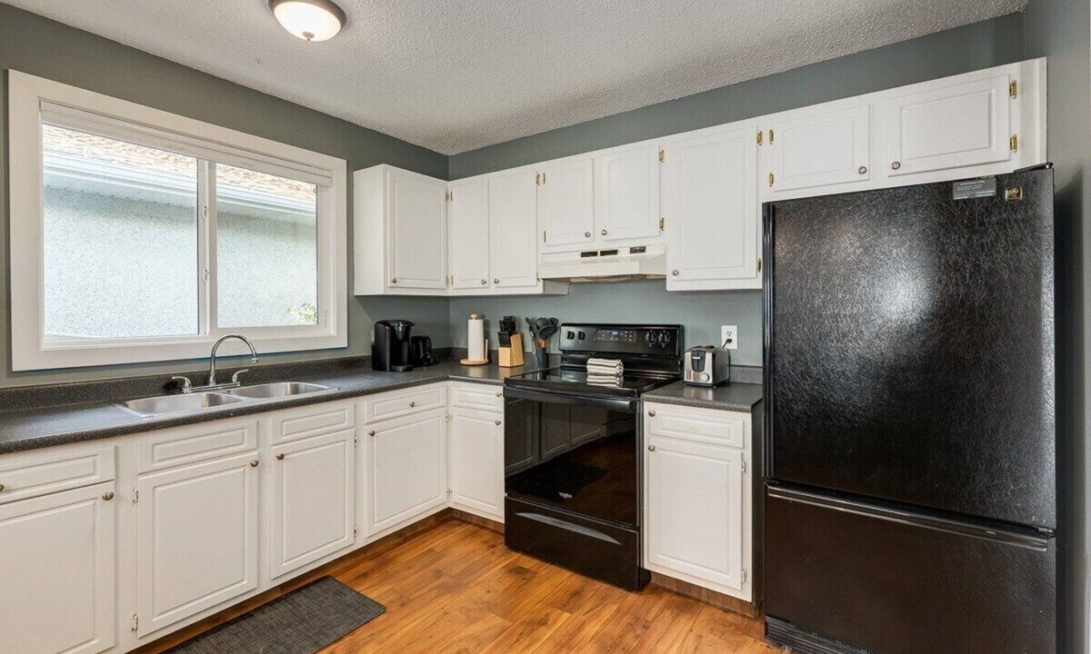 Rosscarrock House | "Cozy Up" 3 Bed w Bunk Beds! Sleeps 6-Upper Suite