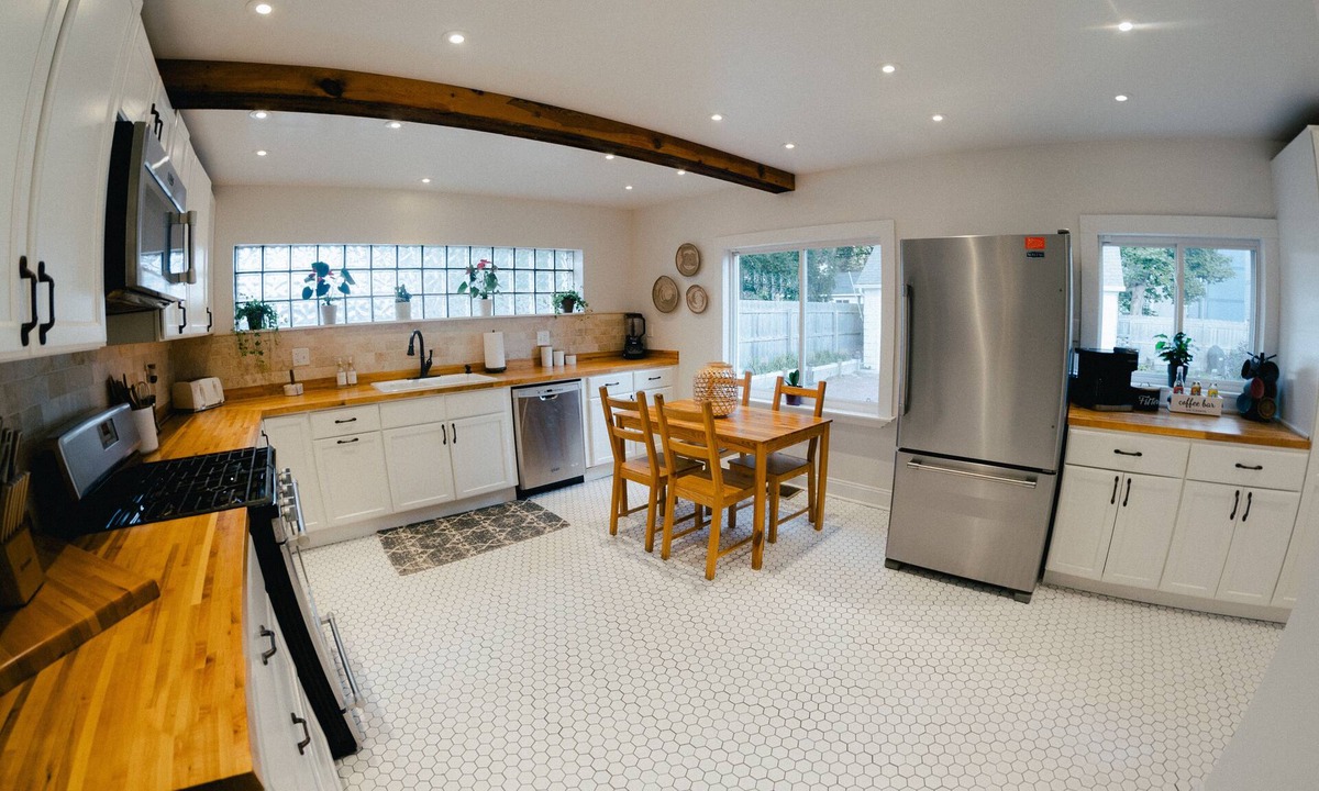 Ohio City House | Cozy Updated Century Gem- Prime Location - Sleeps 10- Make yourself at home!