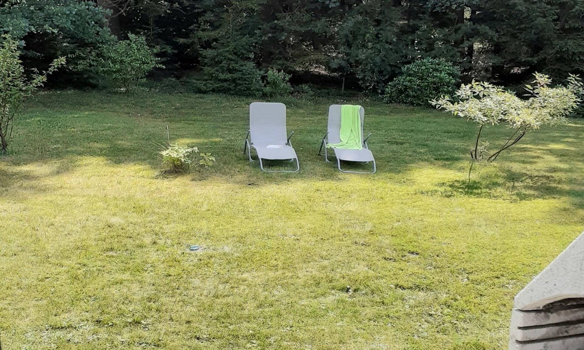 Kirchenlamitz Apartment | Cozy vacation apartment 125sqm with barbecue facilities in the garden