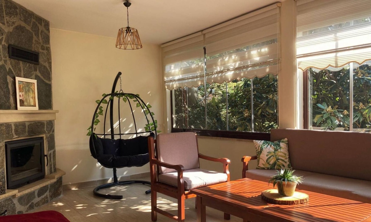 Sapanca Apartment | Cozy Villa with Backyard and Fireplace in Sapanca
