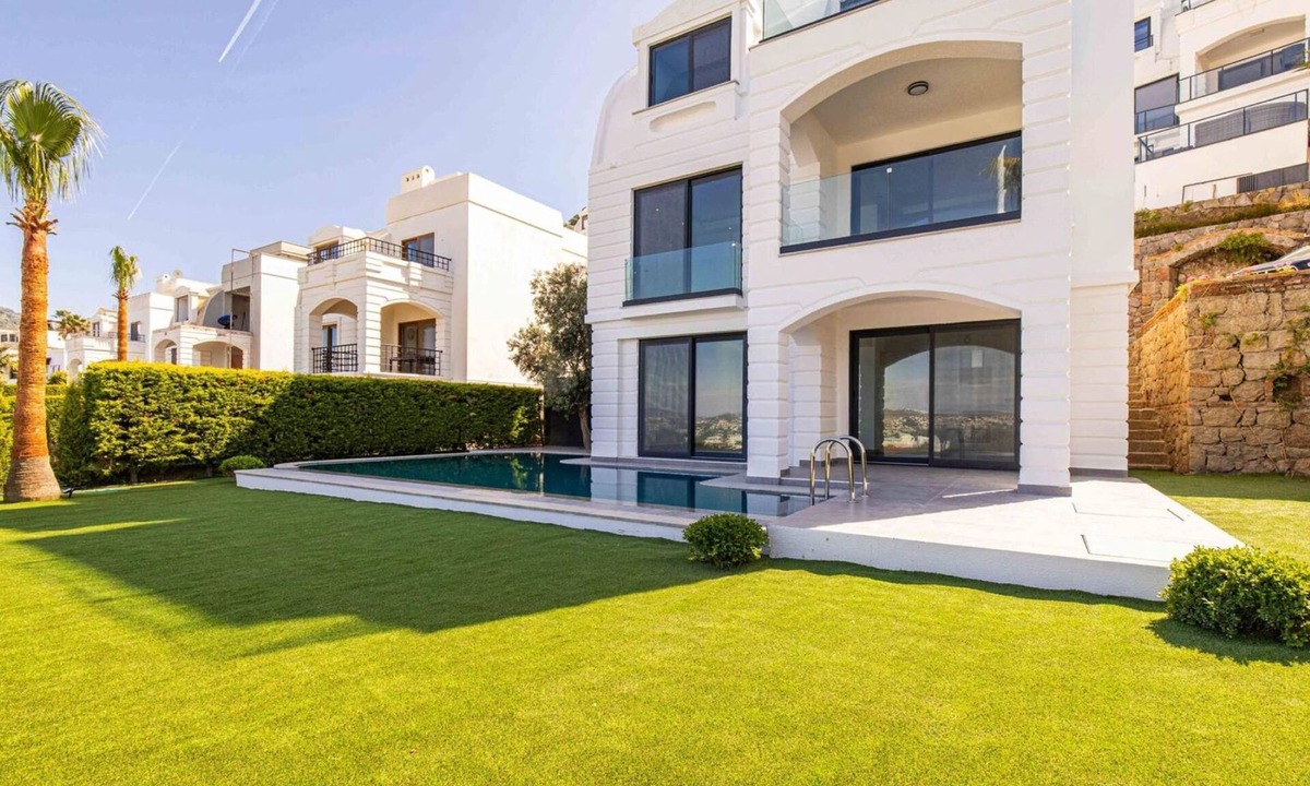 Yalikavak Villa | Cozy Villa with Private Pool and Luxuriest Views