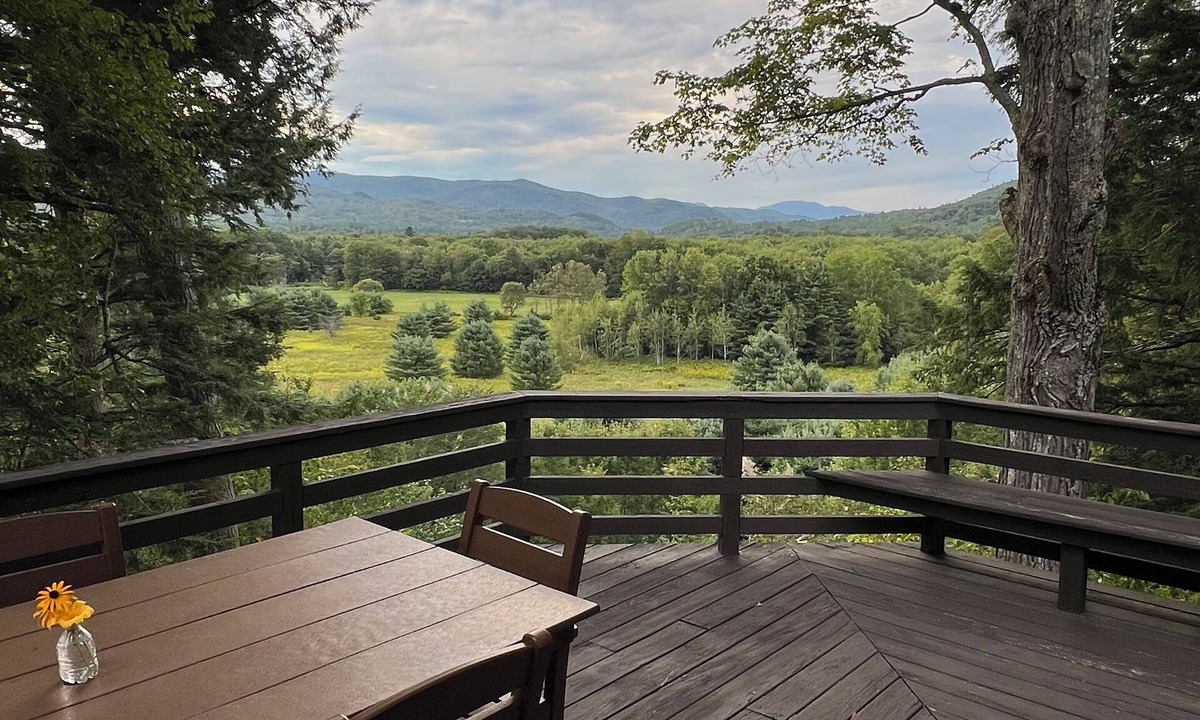 Thornton House | Cozy White Mountain Family Retreat w/Views, Indoor Fireplace & Toys
