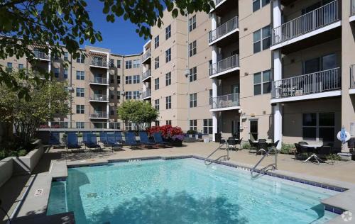 Downtown Cincinnati Apartment | CozySuites - Current at the Banks