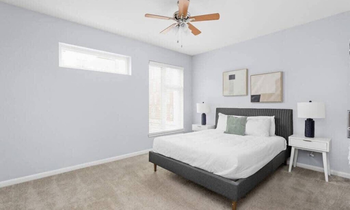 Cole-Noble District Apartment | CozySuites l Bold 1BR, Monument Circle, Indy