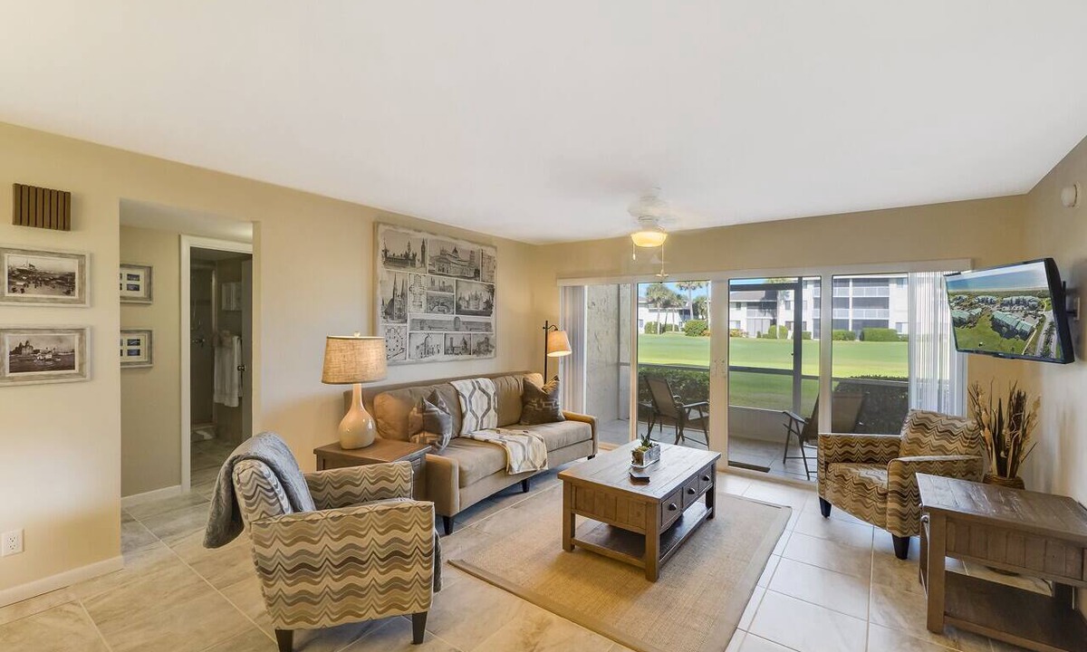 Fort Pierce Condo | CP 813 Golf Course View Condo - Paradise Vacation Rental in Ocean Village