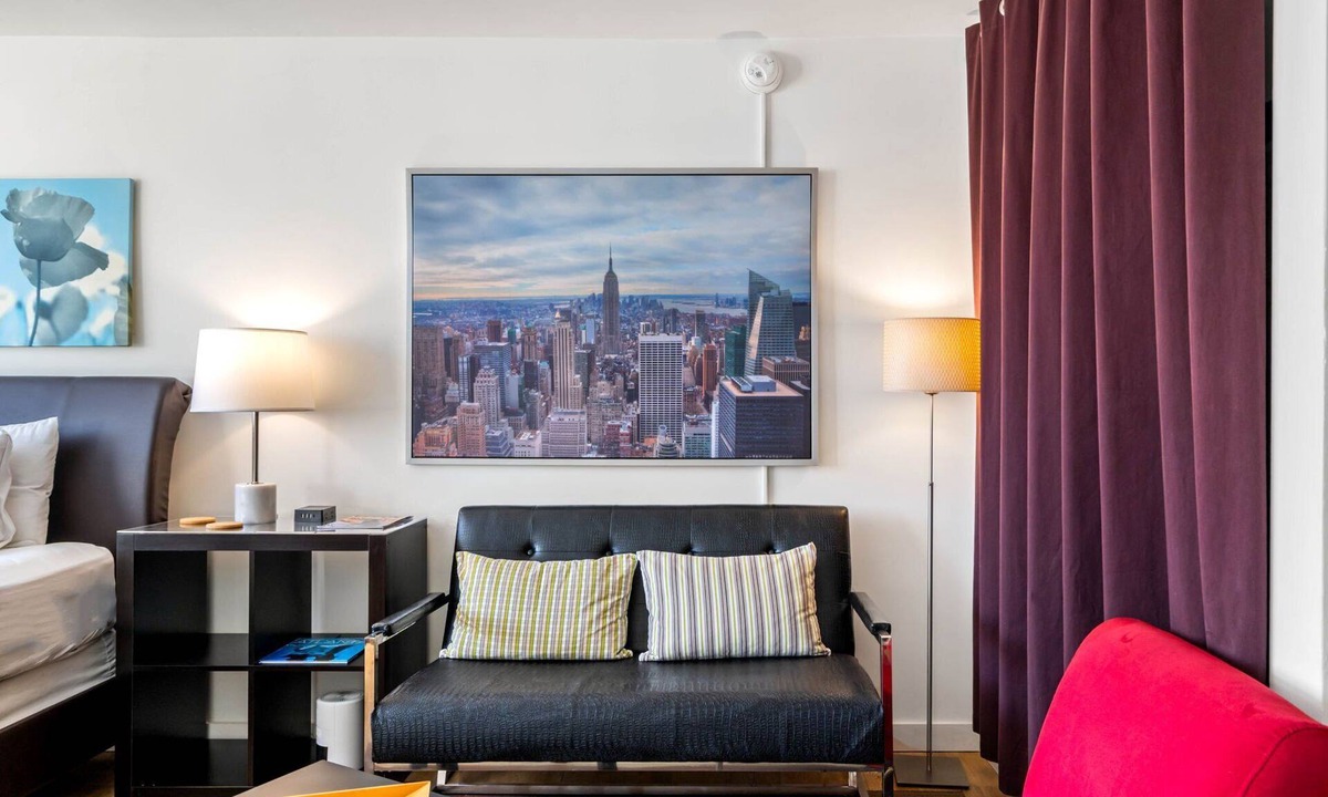 Brookwood Apartment | (CPD) Safe + Clean Studio World Cup Smart Choice for Solo Stays