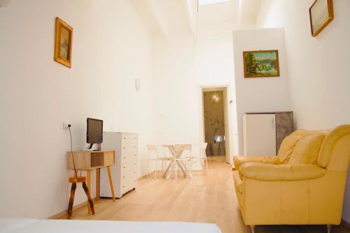 Rozzano Apartment | CR BnB Rozzano 2