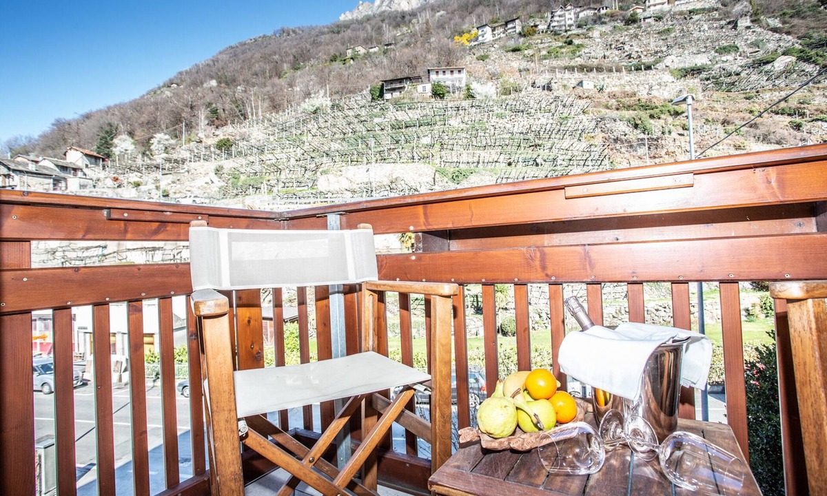 Pont-Saint-Martin Hotel | Crabun