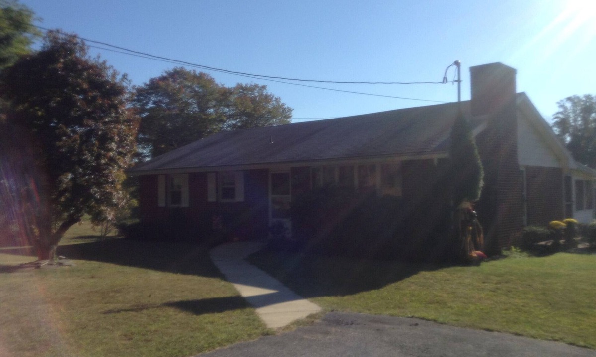 Middletown House | Crafter's Vacation Scrapbook Retreat House Hershey Lancaster Pennsylvania