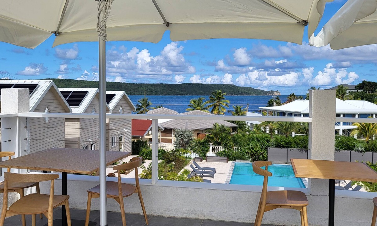Mamora Bay Resort | Crawlbay Suites