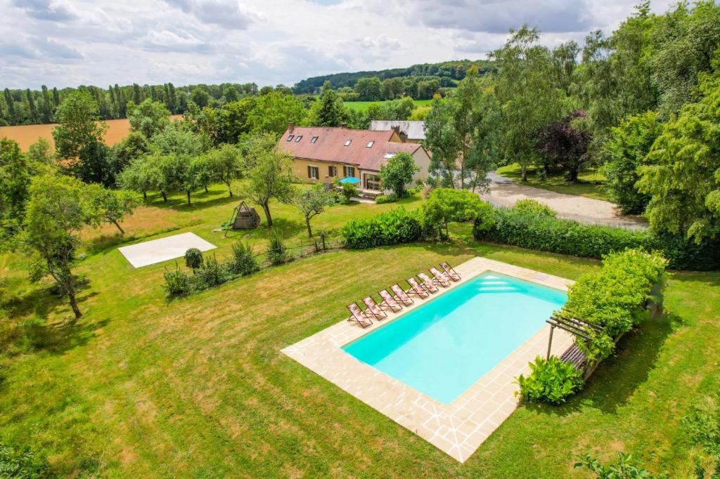 Saint-Bomer Villa | Crazy Villa Les Terres Douces 28 - Heated pool - Basket - 2h Paris - 31p