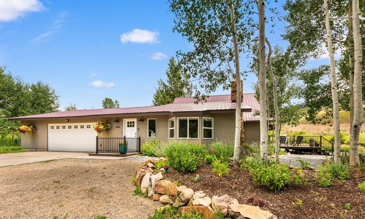 Crested Butte South House | Creek Side Getaway