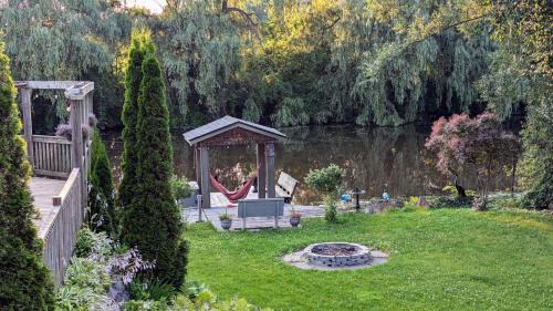 Niagara Falls Bed & Breakfast | Creekside Bed & Breakfast Niagara Falls