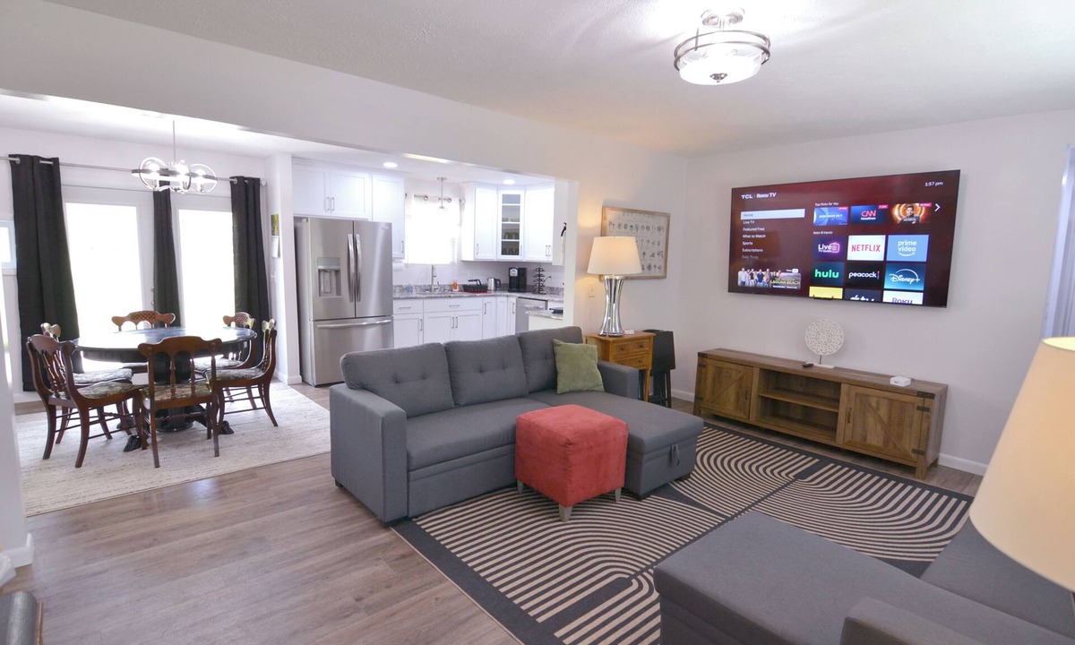 Bloomington House | Creekside Corner
