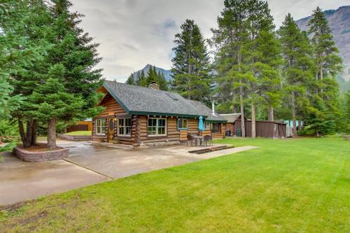 Cooke City-Silver Gate House | Creekside Silver Gate Getaway w/Fireplace!