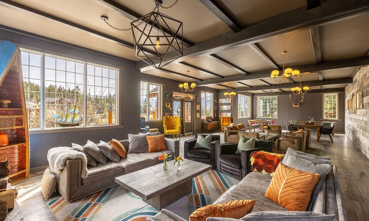Eagle Terrace Hotel | Creekside Villa