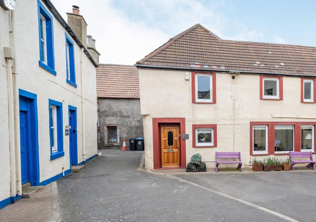 Eyemouth House | Creel Cottage