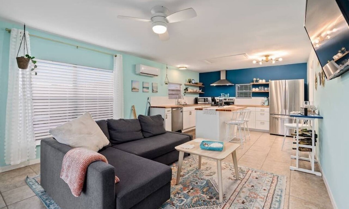 Crescent Beach Condo | Crescent Beach Bungalow C