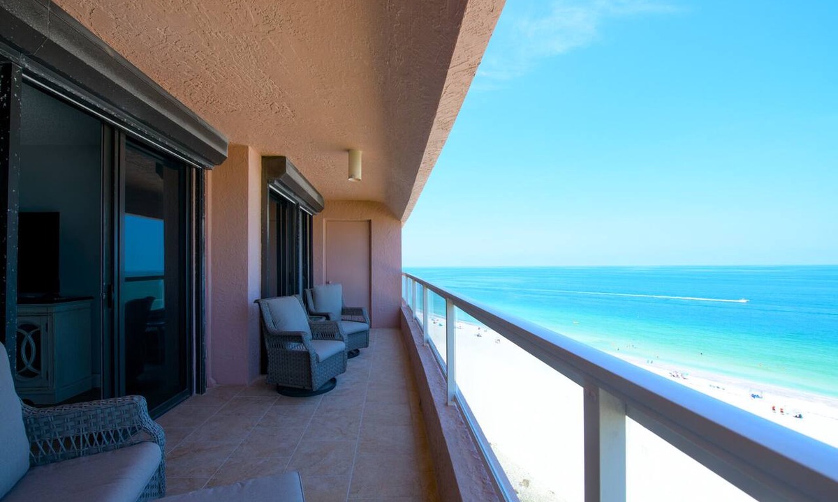 Sand Key Condo | Crescent Beach Club 12E-N - Renovated AND Beach Front