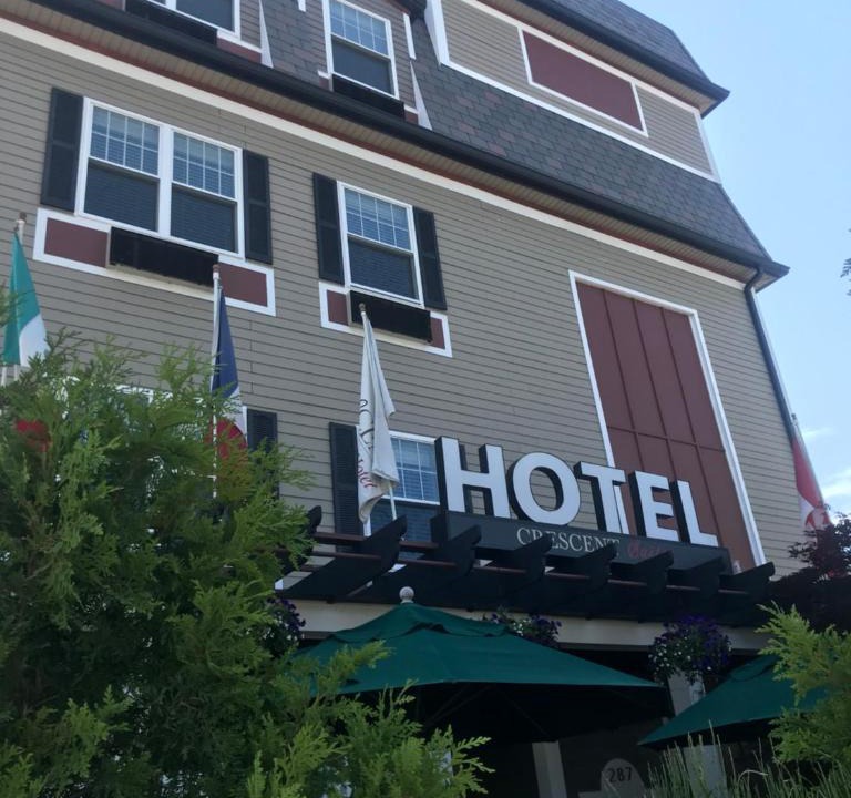 South Side Hotel | Crescent Suites Hotel