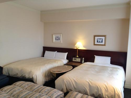 Taira Hotel | Creston Hotel