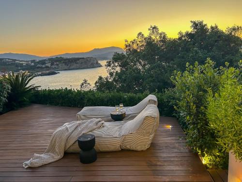 Almyrida Apartment | Crete Beachfront Coconut Gem with SeaViews & Pool