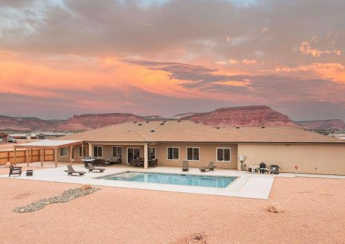 Kanab House | Crimson Oasis