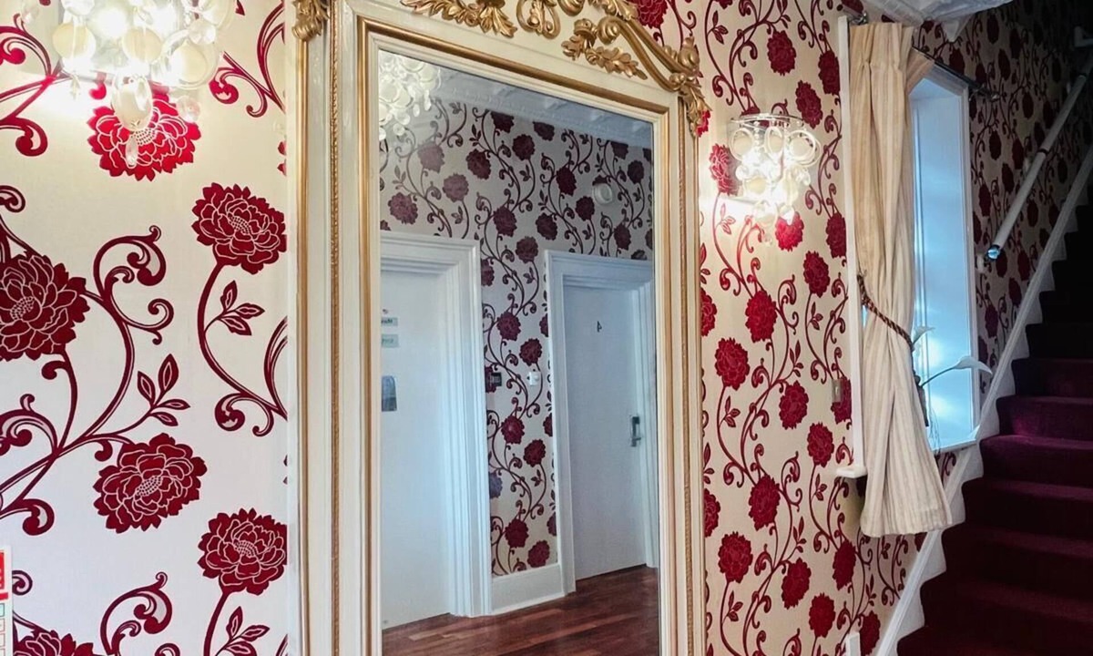 London Borough of Hounslow House | Crompton Guest House