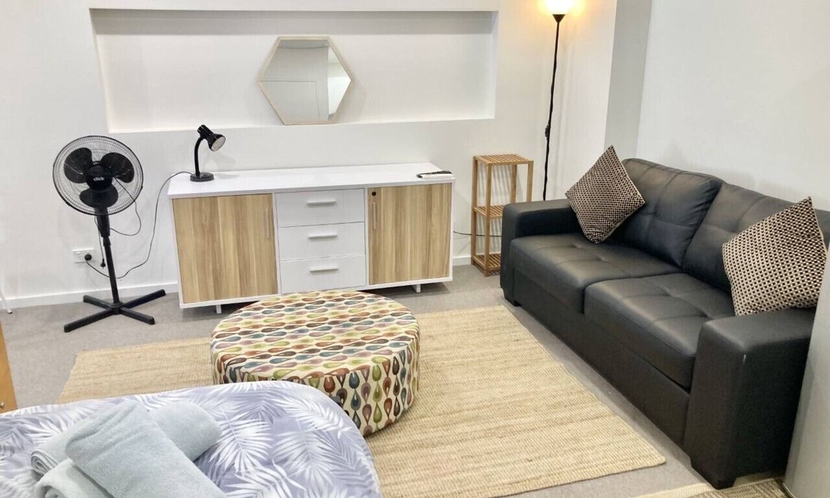 Sydney Apartment | Cronulla CBD Studio Apartment, Minutes to Beach