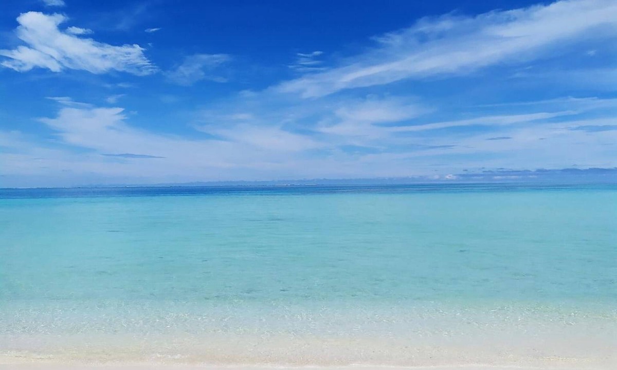 Dhiffushi Hotel | Crown Beach Villas