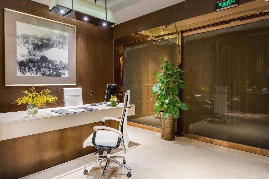 Fangcheng Hotel | Crowne Plaza Xiangyang by IHG