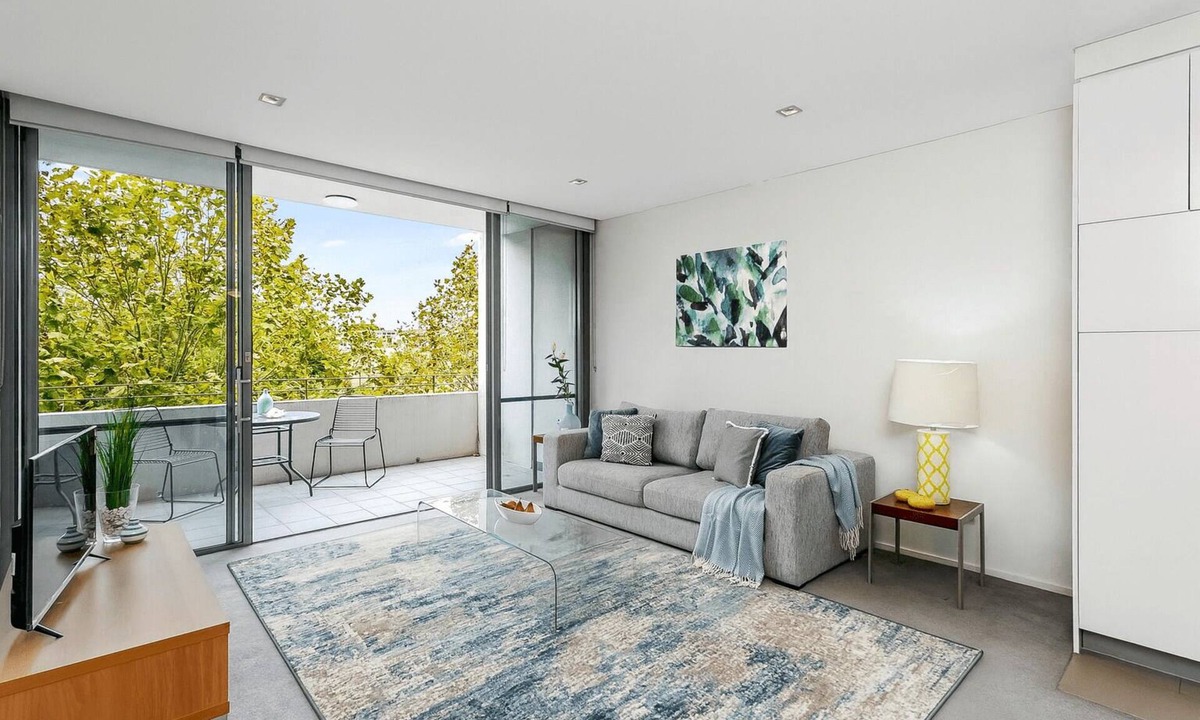 Crows Nest Apartment | Crows Nest - CLA26 - Clarke Street - Stylish Crows Nest Apartment with Balcony Overlooking Park