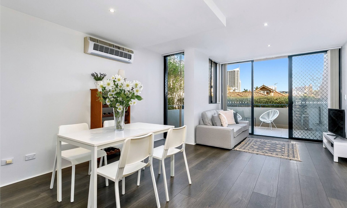 Naremburn Apartment | Crows Nest - WILL1 - Willoughby Road - Sunny 2BR Split-Level with Terrace Parking Near Crows Nest Village