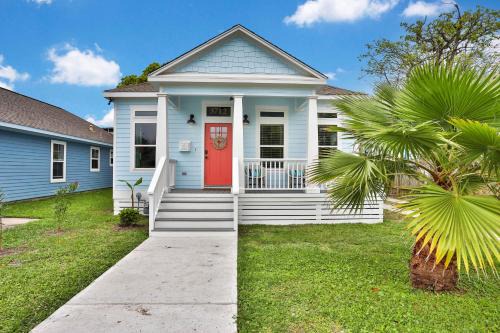 Galveston House | Crystal Cottage