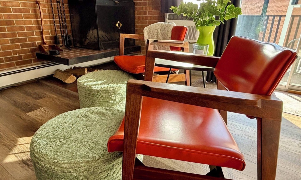 University Park Condo | CSU/Old Town steps away. Indoor Pool! Full reno Jan 2025!