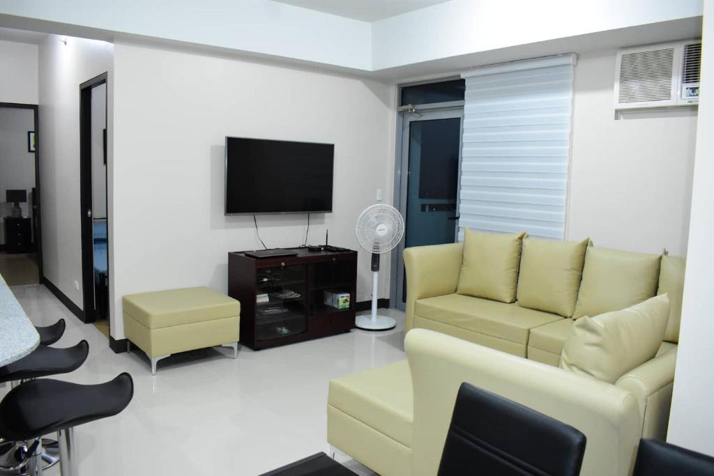 Socorro Apartment | Cubao Manhattan Heights Unit 34A Tower B- 2BR ( Penthouse type)