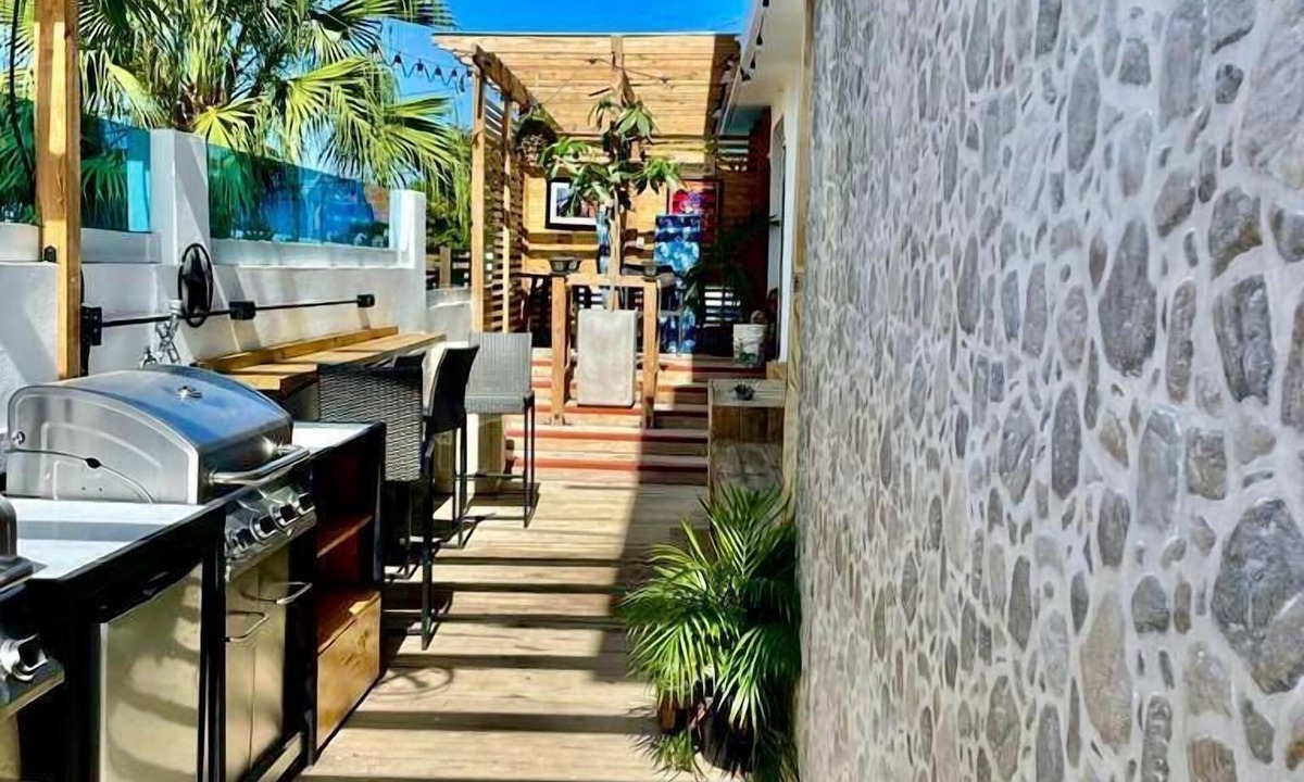 Aguadilla Pueblo Apartment | Cuesta Vieja