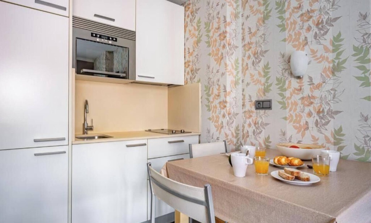 Cangas de Onis Apartment | Cueto 1 Bedroom Spa Apartment for 2 Adults and 1 Child in Cangas de Onís